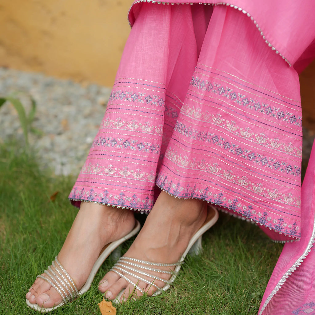 Gulnaar | Pink Embroidered Lawn 3-Piece