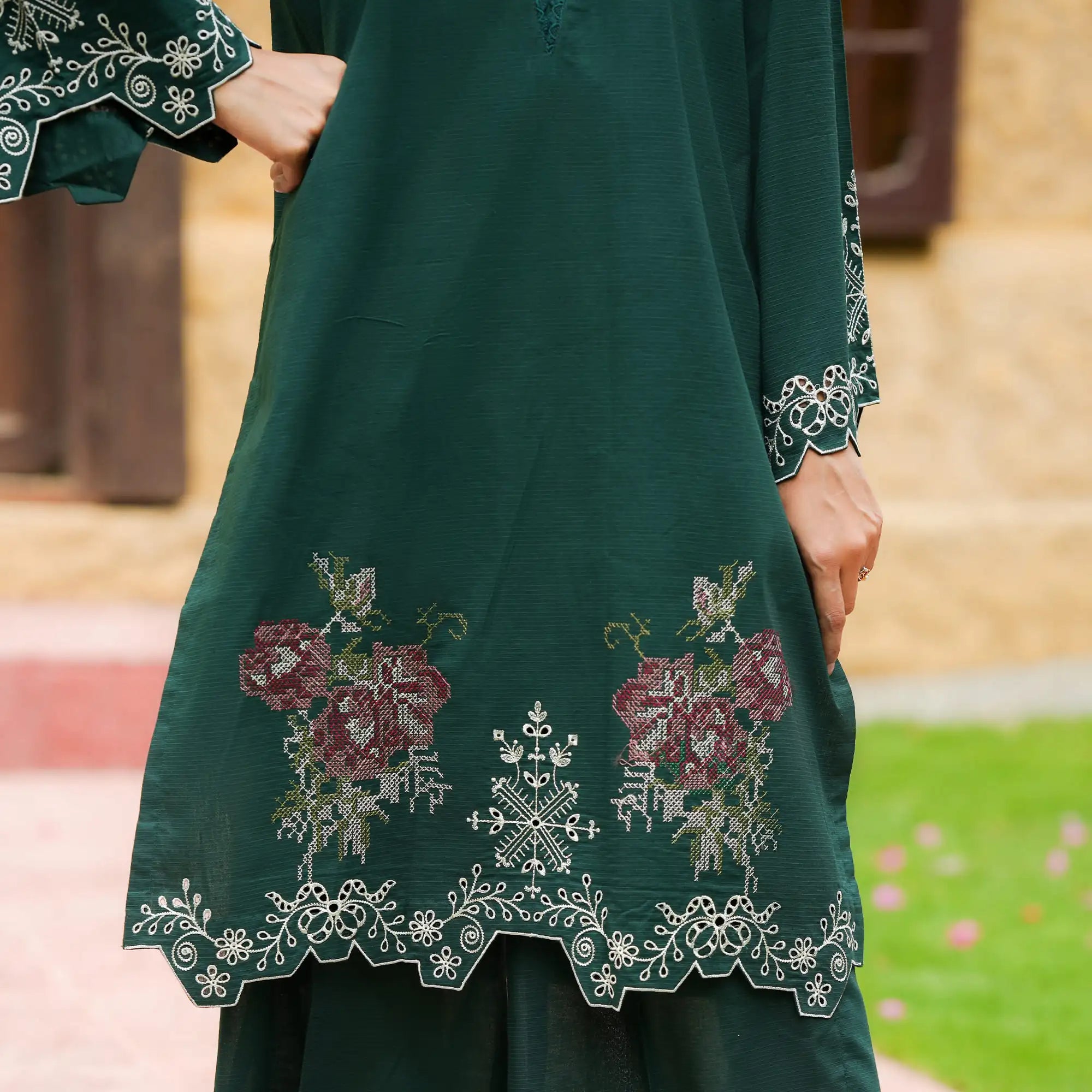Mehr | Dark Green Embroidered Lawn 3-Piece