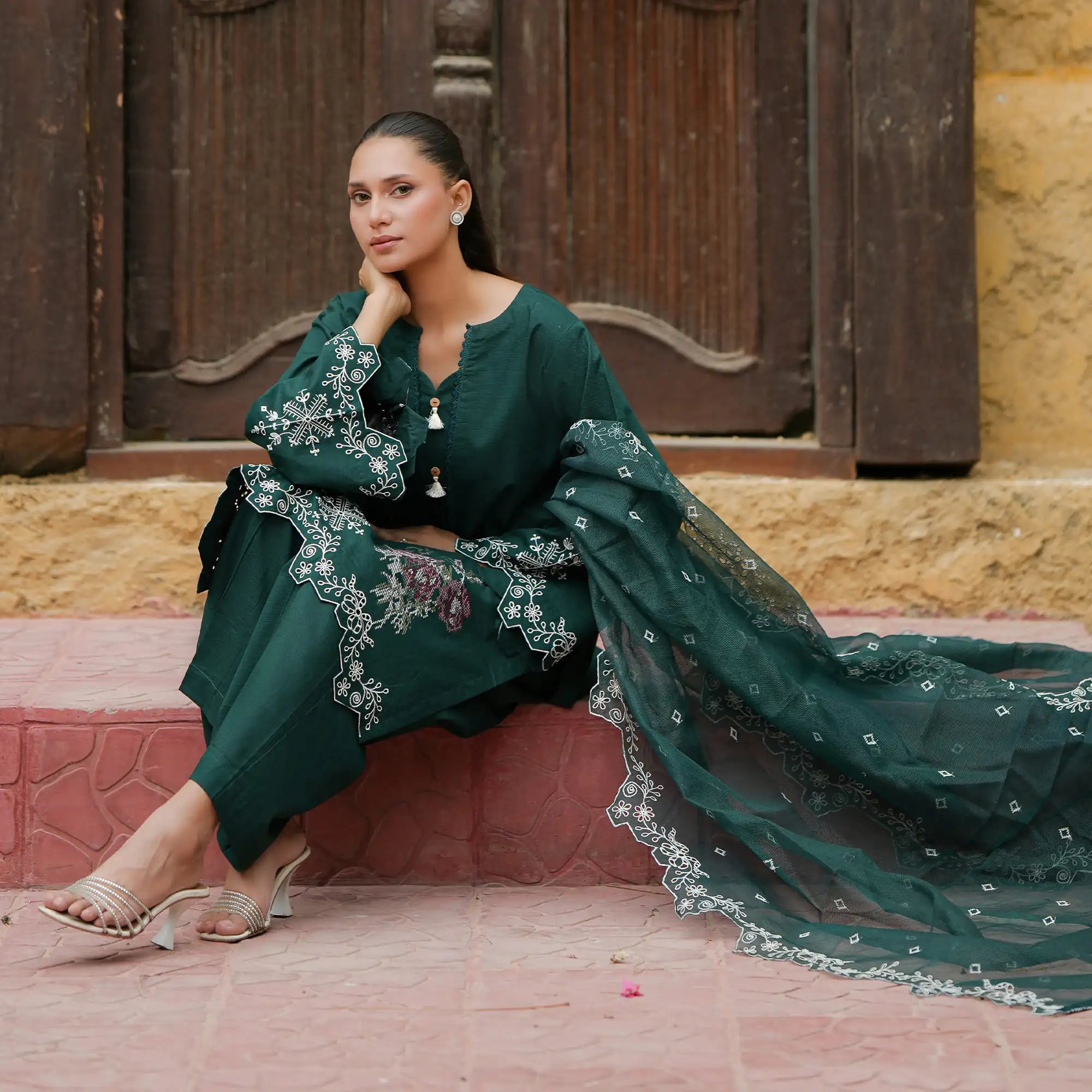 Mehr | Dark Green Embroidered Lawn 3-Piece