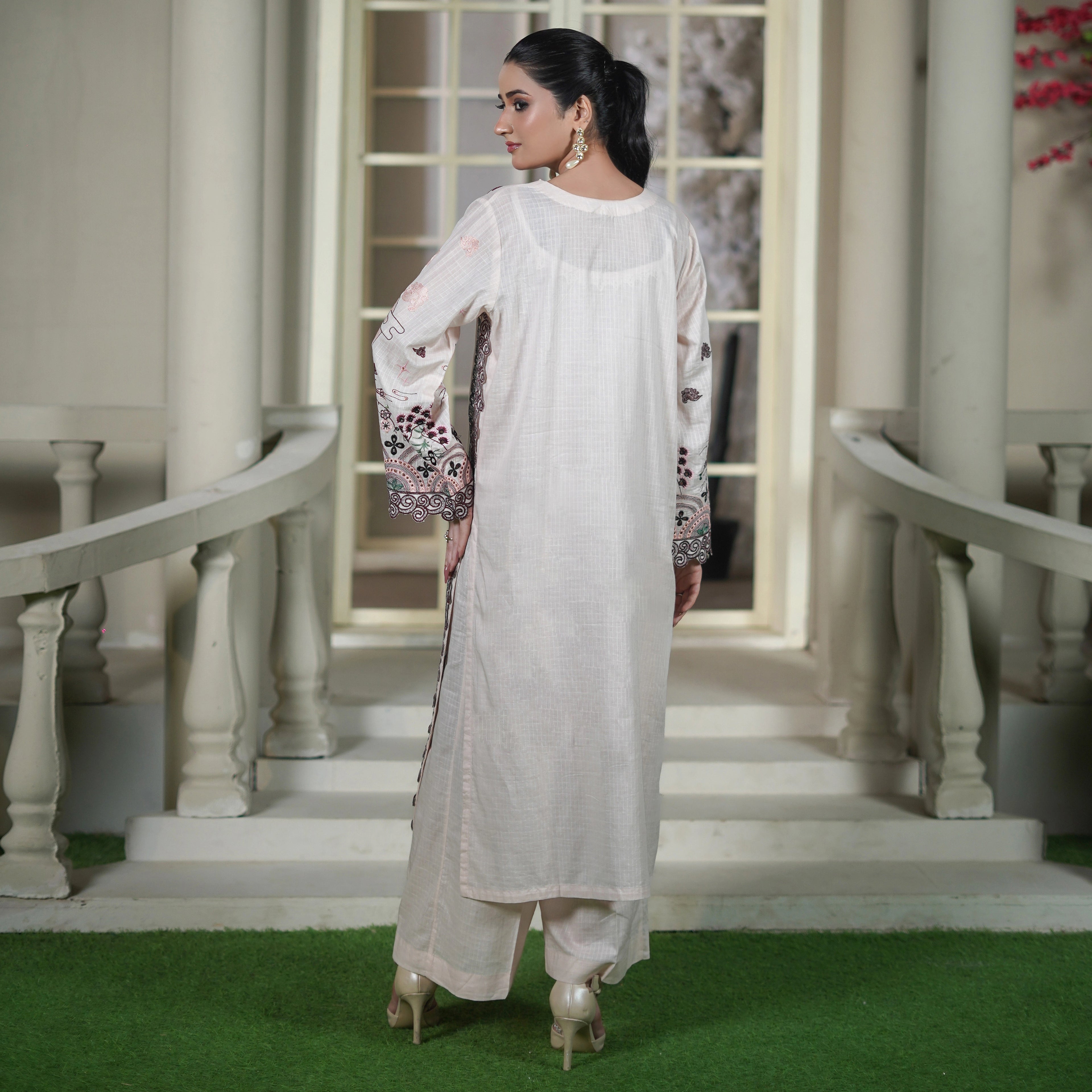 GUL-E-REESHAM | Ivory Floral Embroidered 2-Piece Suit