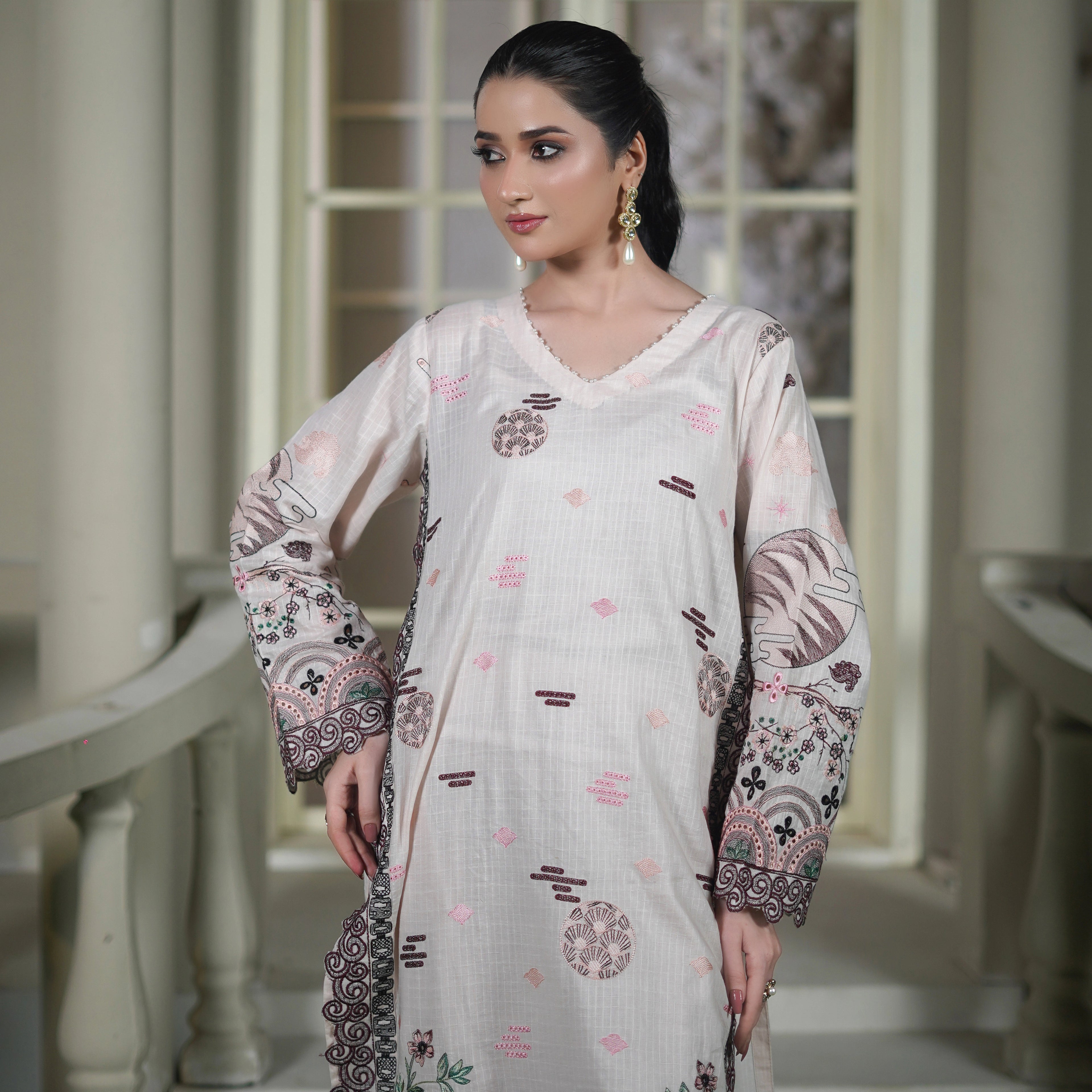 GUL-E-REESHAM | Ivory Floral Embroidered 2-Piece Suit